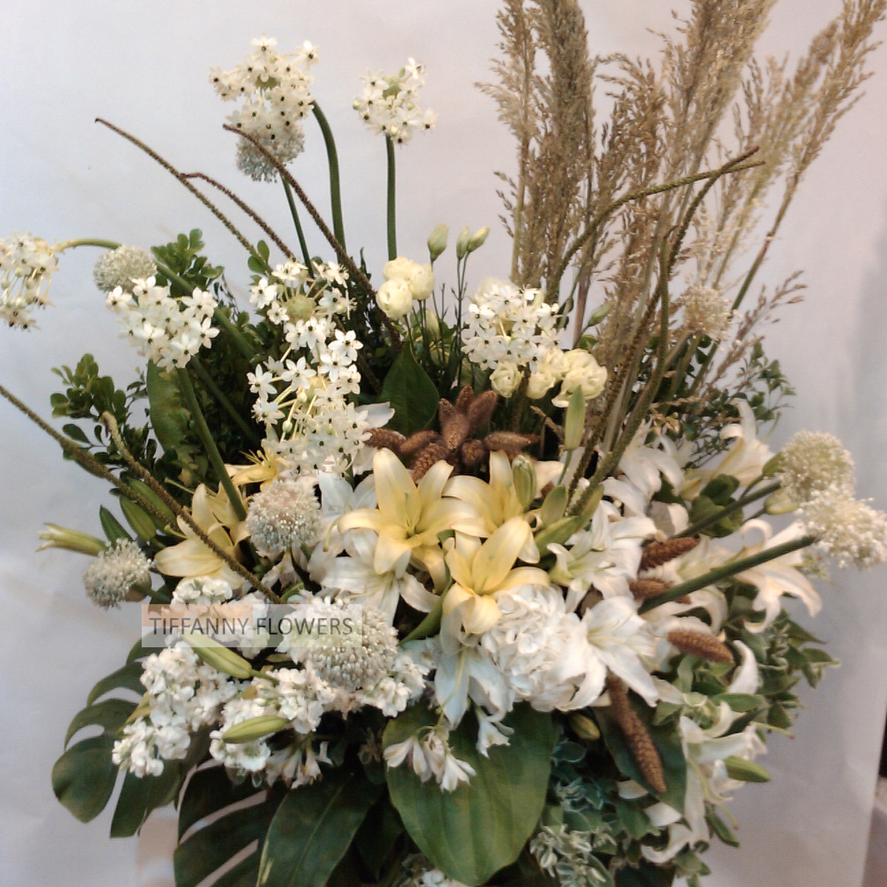 Funeral flower basket FU5