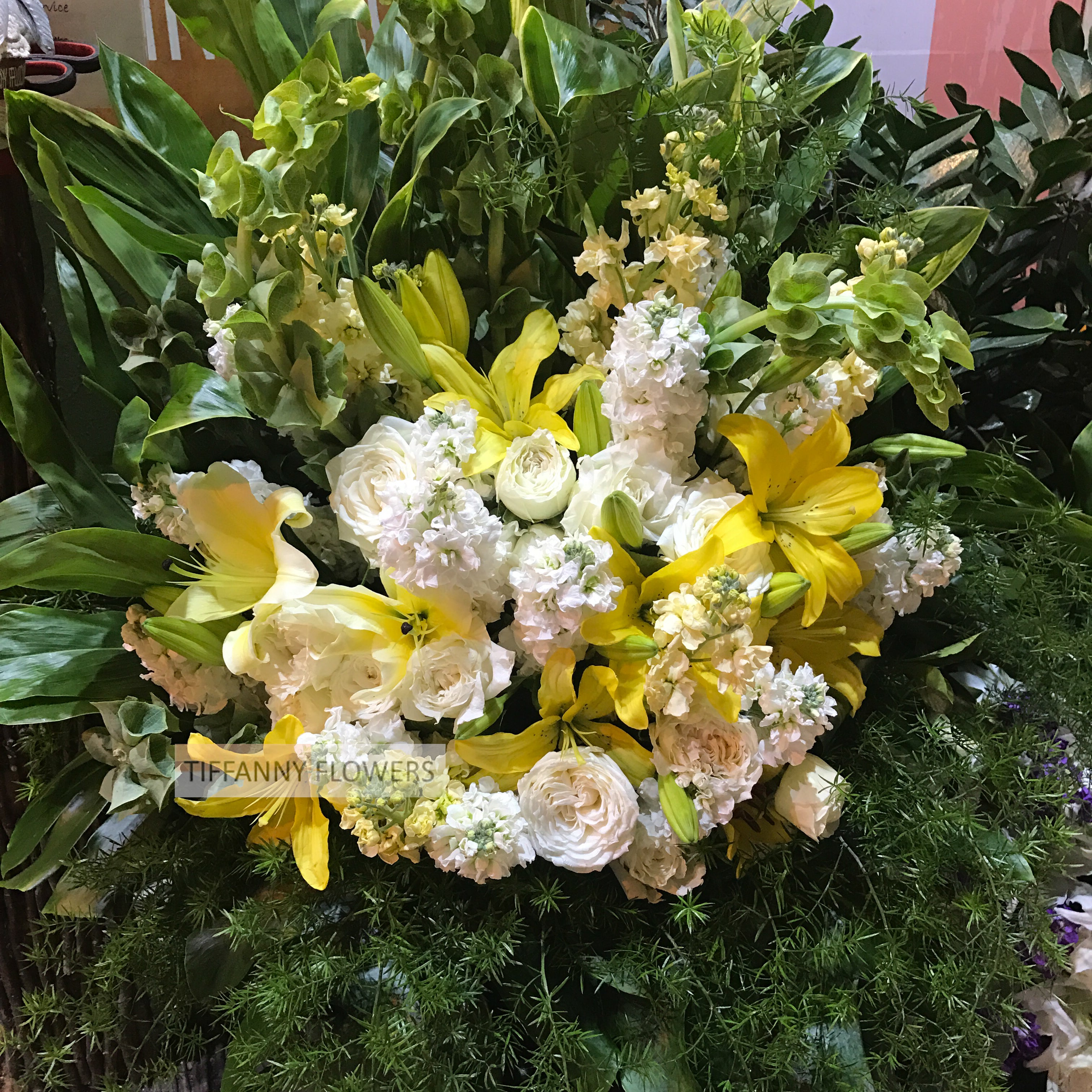 Funeral flower basket FU9